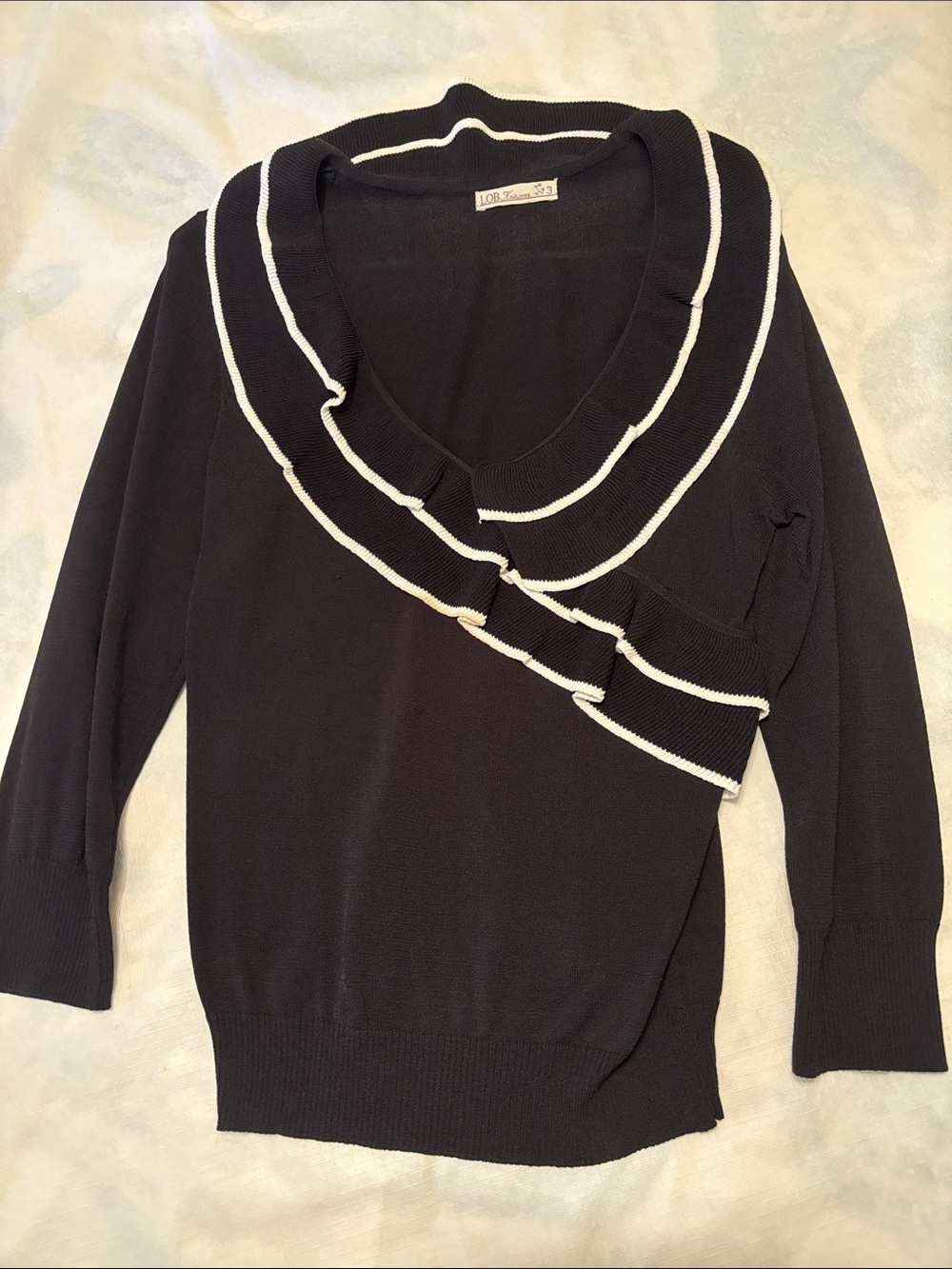 Black V-Neck Sweater with White Trim - Elegant Layered Collar